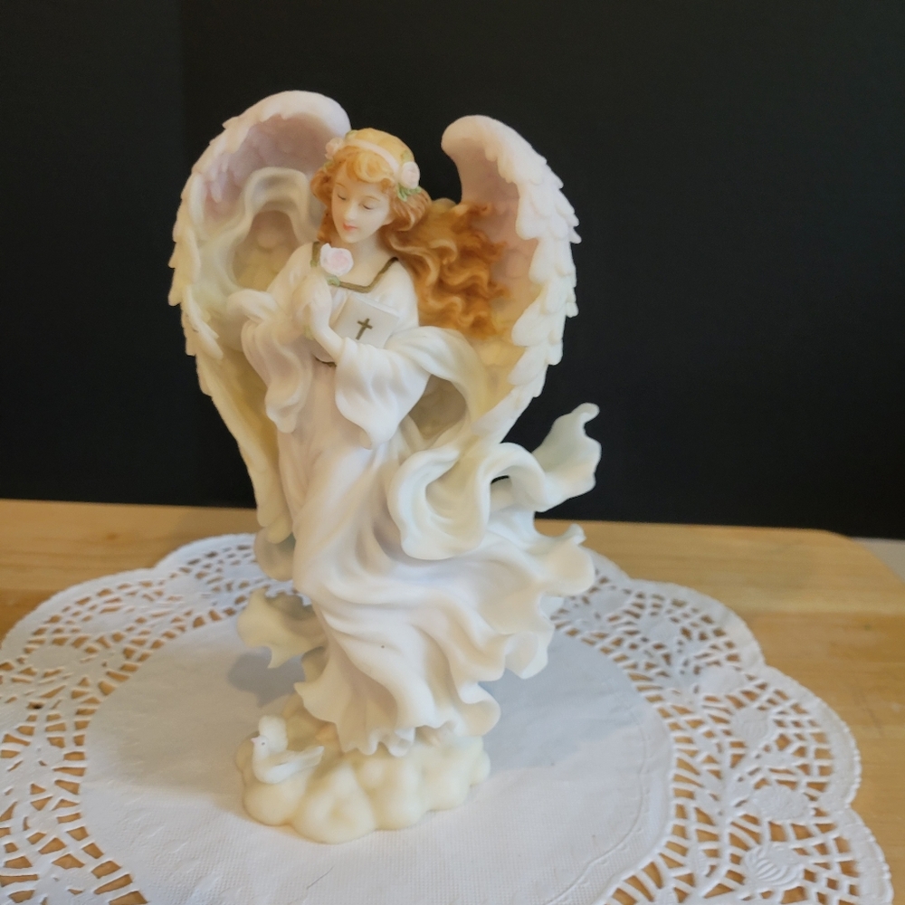 Vintage Roman Inc. Seraphim Classics "The Memorial Angel"